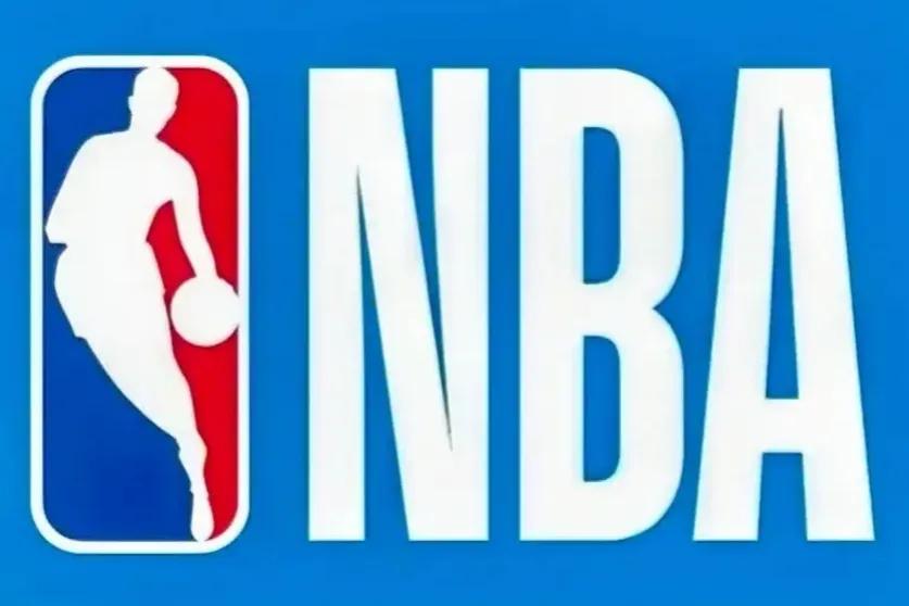 NBA现役综合实力最强的10支球队：

1、绿军：霍勒迪+怀特+布朗+塔图姆+波