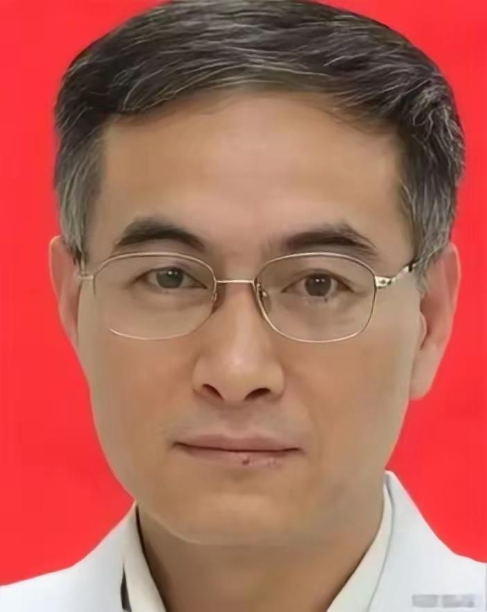 医生王福建有多可恨！给断四根指头农民工做台手术。手术收费十四万，转头却把价值十几