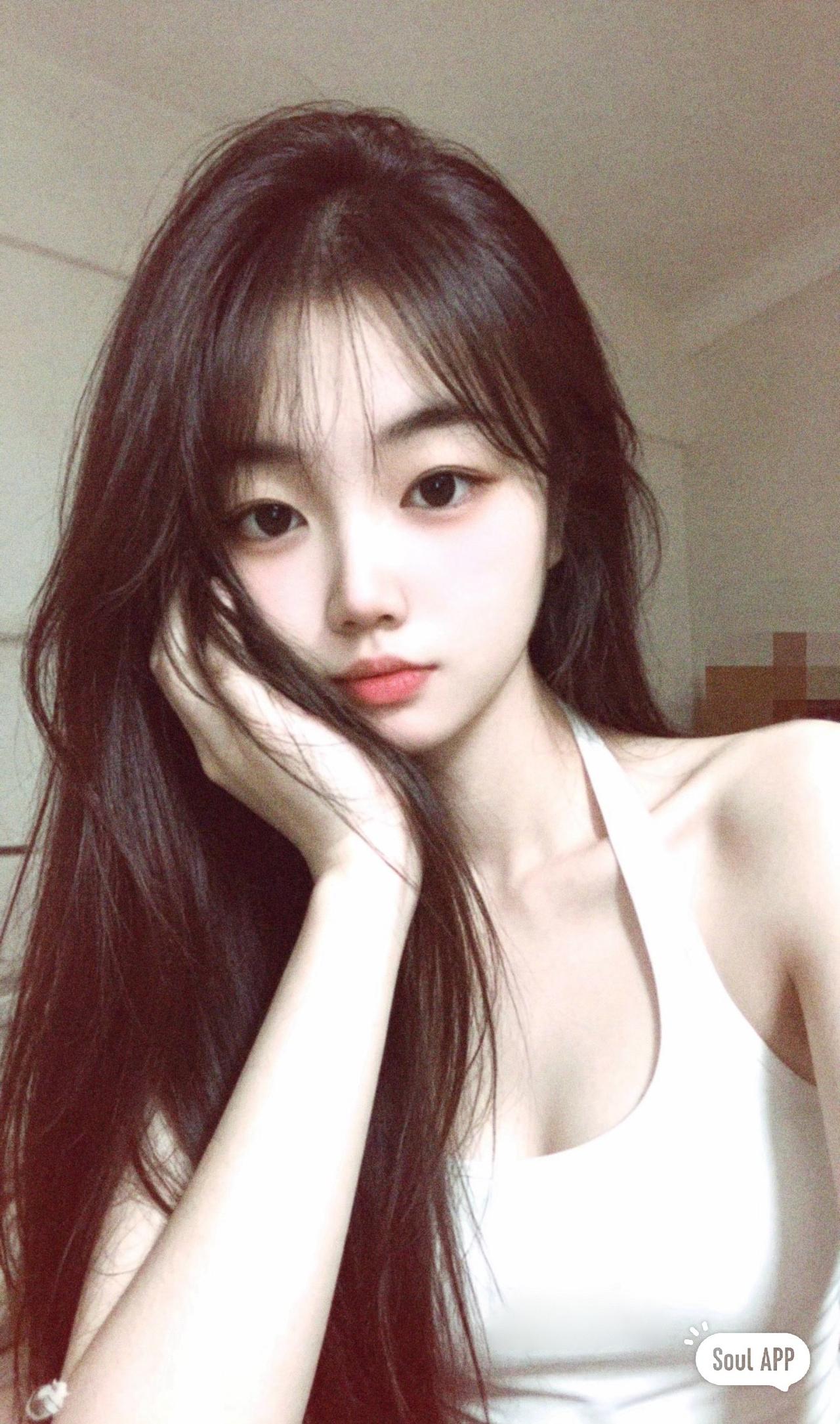你生活中喜欢哪种类型的美女她