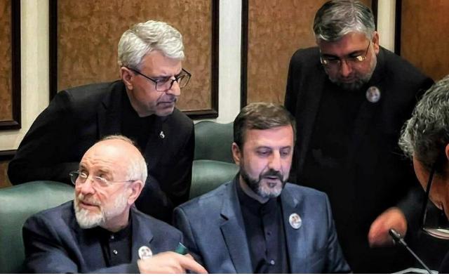 谈判结束，没谈拢

当地时间4月12日，巴基斯坦方面透露，应巴方请求，美国副总的