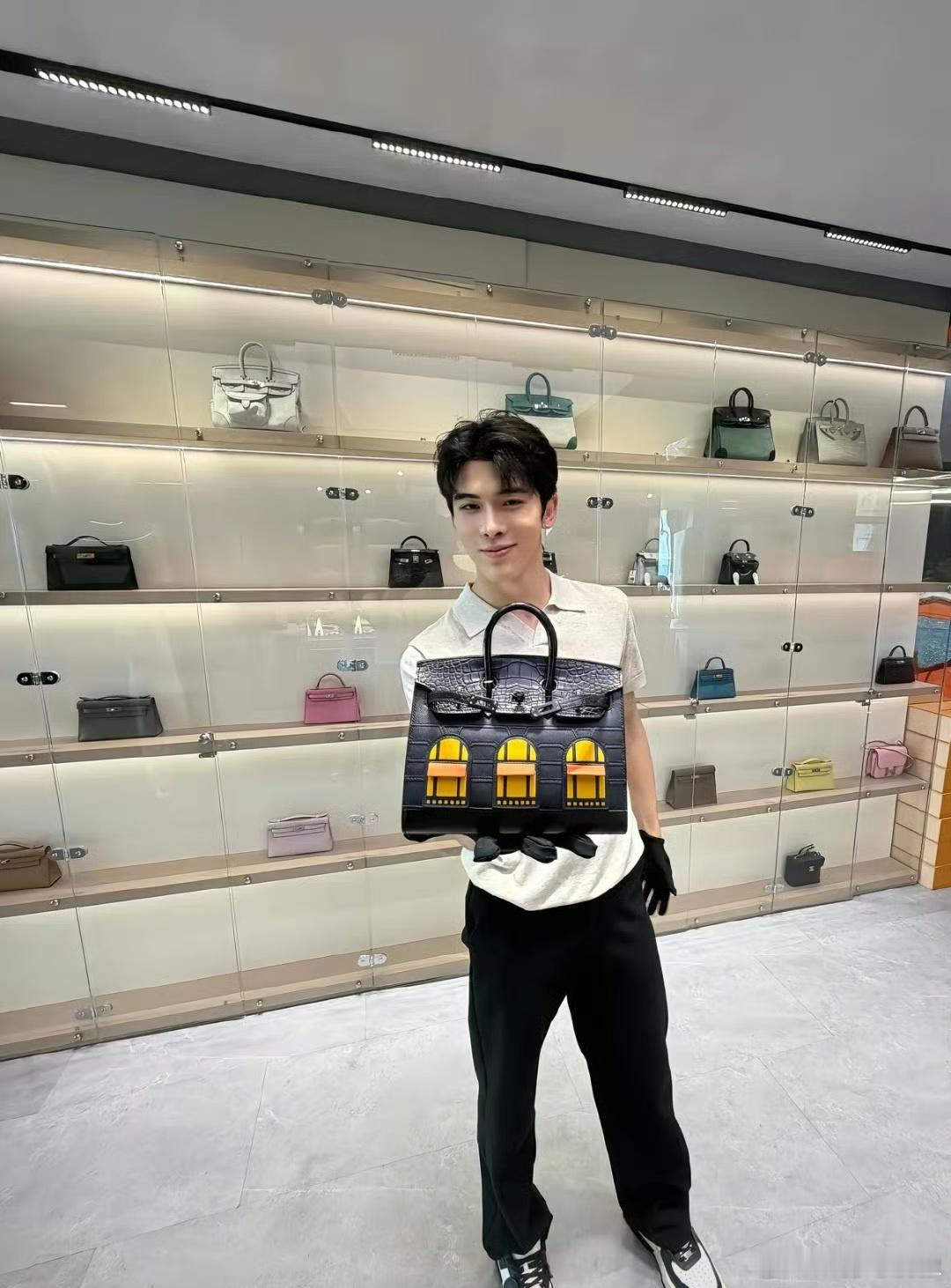 宋浩然整成李佳琦了宋浩然整容后的最新状态，网友说撞脸李佳琦了