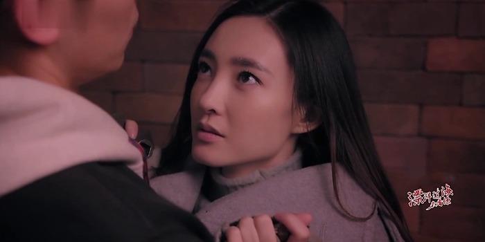 今天不吐槽别人，就吐槽我自己，更想给所有恋爱脑的姐妹敲个警钟——我就是活生生的例
