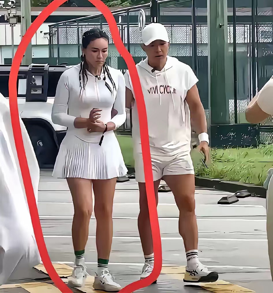 从这三点看刘畊宏老婆该停止跳操了。 