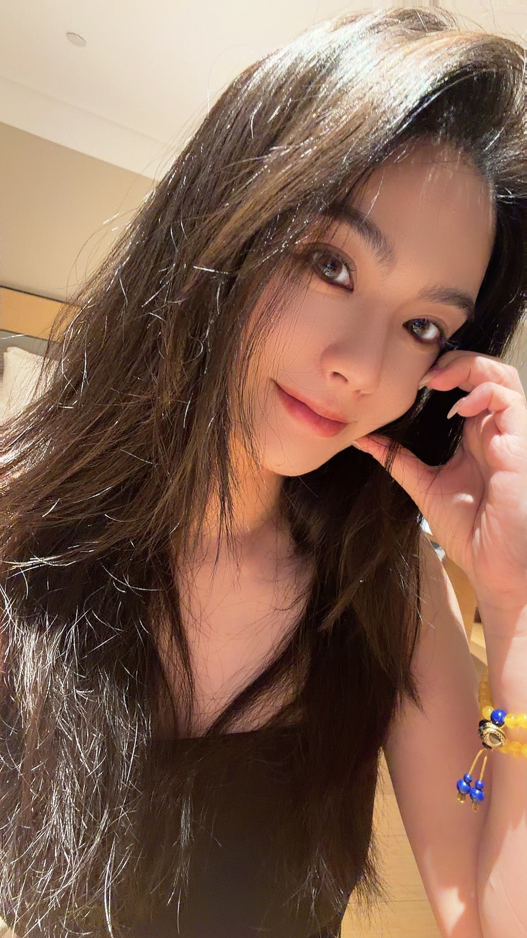下午彩排完回房间，一口气睡到现在……开完了电话会议，我要出去觅食了！！！ 重庆