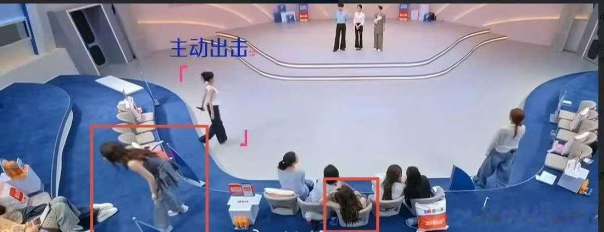 浪姐疑似拼接画面浪姐后期剪出了两个李小冉 我的妈呀怎么有两个李小冉 