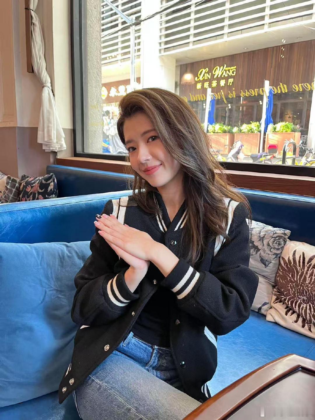 我爸邀请我喝他的第三次喜酒站在女儿的角度，一次次参加父亲婚礼确实心累；但站在父亲