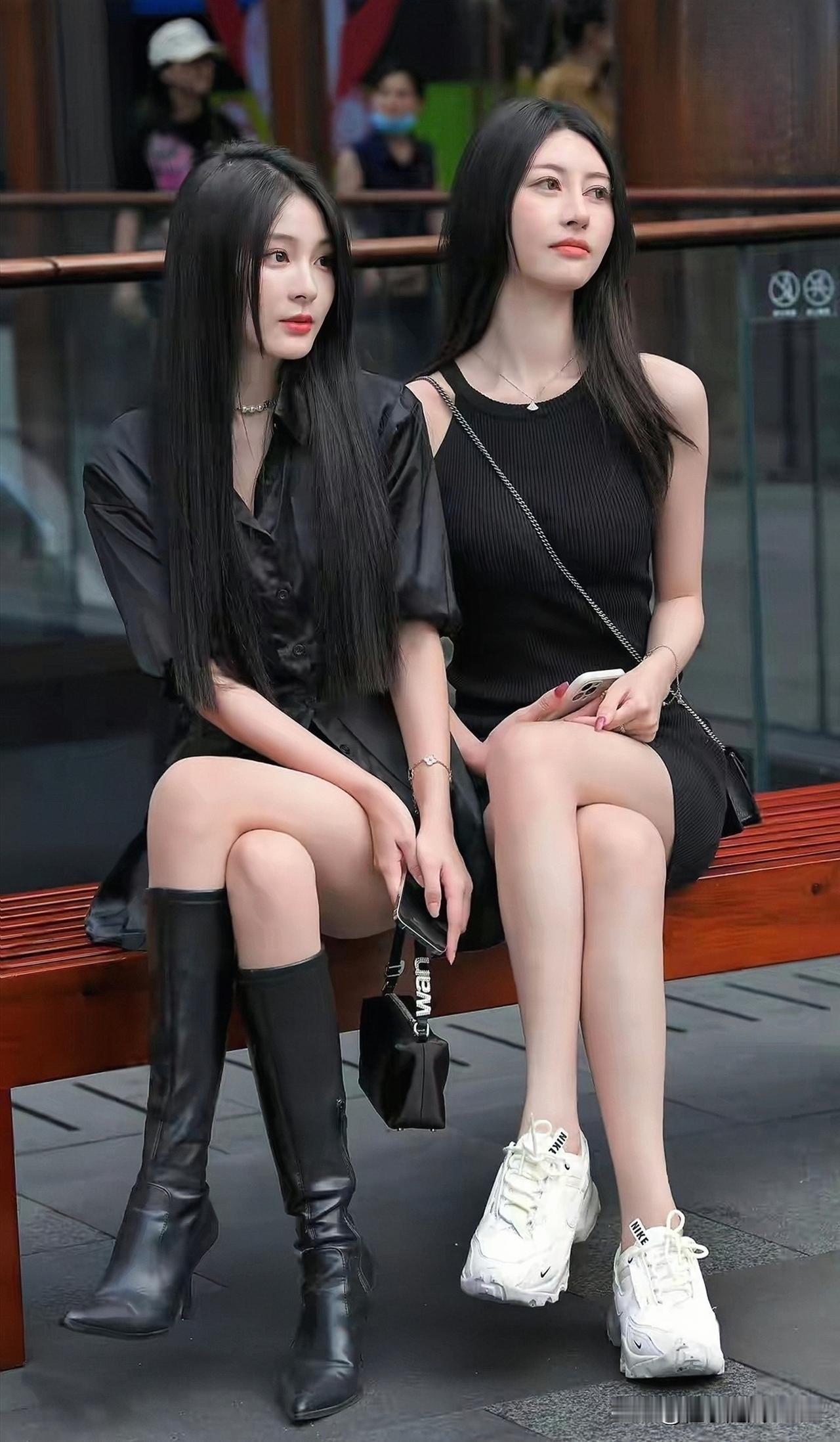 黑衣黑靴，都市酷炫风，一起出街