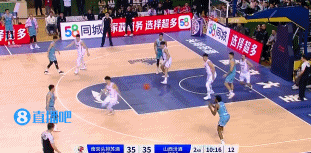 这球有意思！
阿日老鹰护小鸡儿式掩护！[捂脸][捂脸][捂脸]
来，来！快来扣！