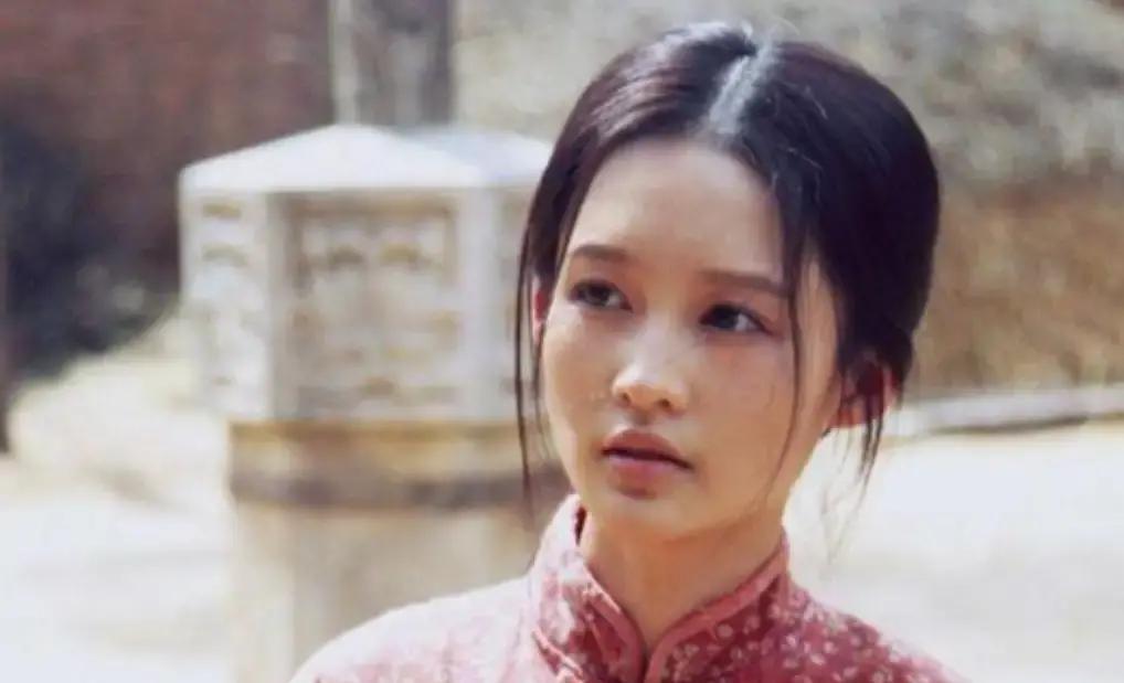 李沁何冰拍《白鹿原》抱太久，导演喊停后李沁一开口，何冰当场红了脸

说出来你可能