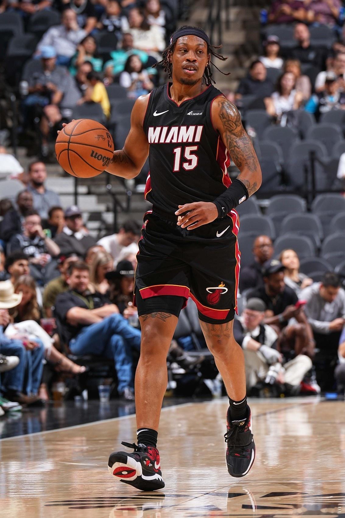 期待了很多年之后，阿隆德斯威廉姆斯终于来CBA了