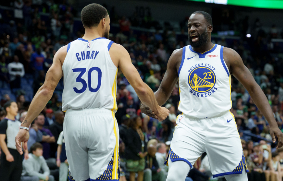 明日NBA常规赛，勇士将在主场迎战雷霆（背靠背第一场，第二场打爵士）。据勇士随队