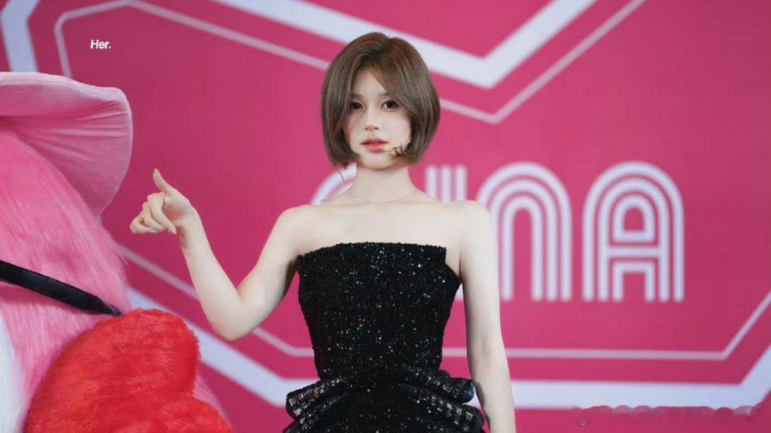 95🌸赵露思 虞书欣今日直播状态，都是美女[哇] ​​​