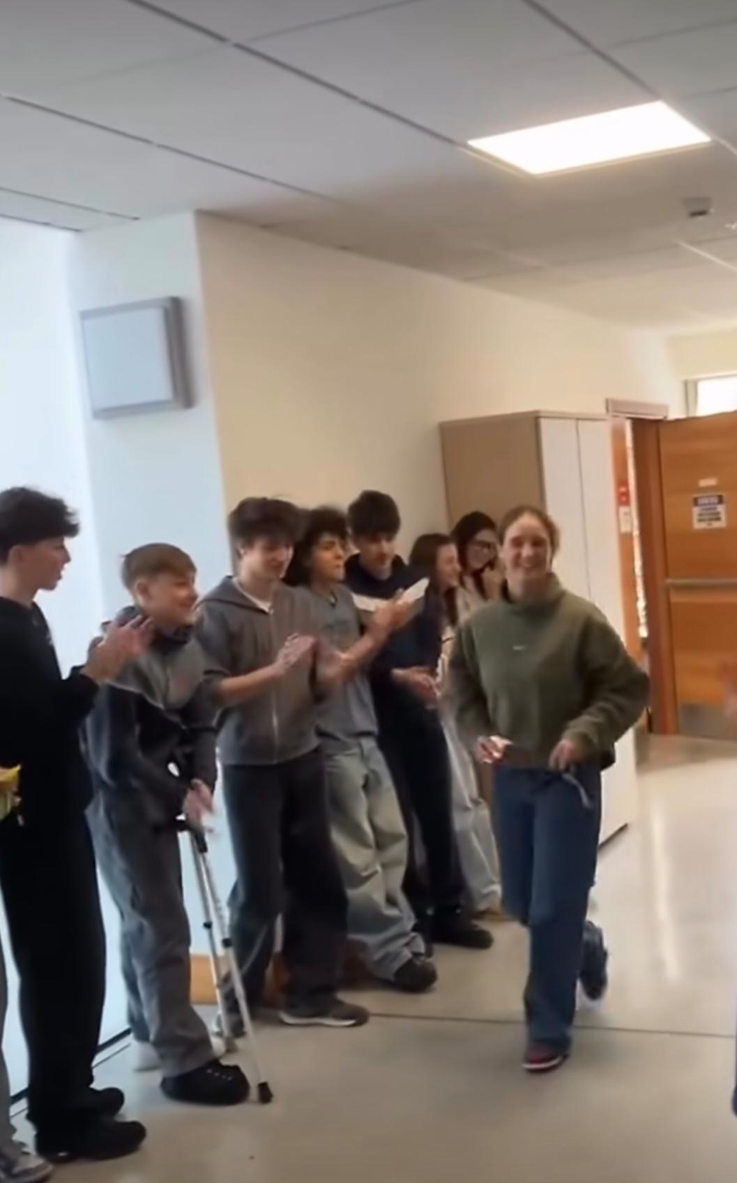 谷爱凌女子大跳台(银牌)赛后盛赞:“亲眼见证一位超级巨星诞生”！弗洛拉·塔巴内利