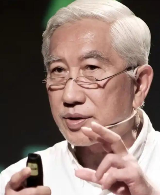 清华大学教授一语道破：搞无人驾驶汽车、无人酒店、饭店机器人都不奇怪，但现在的智能