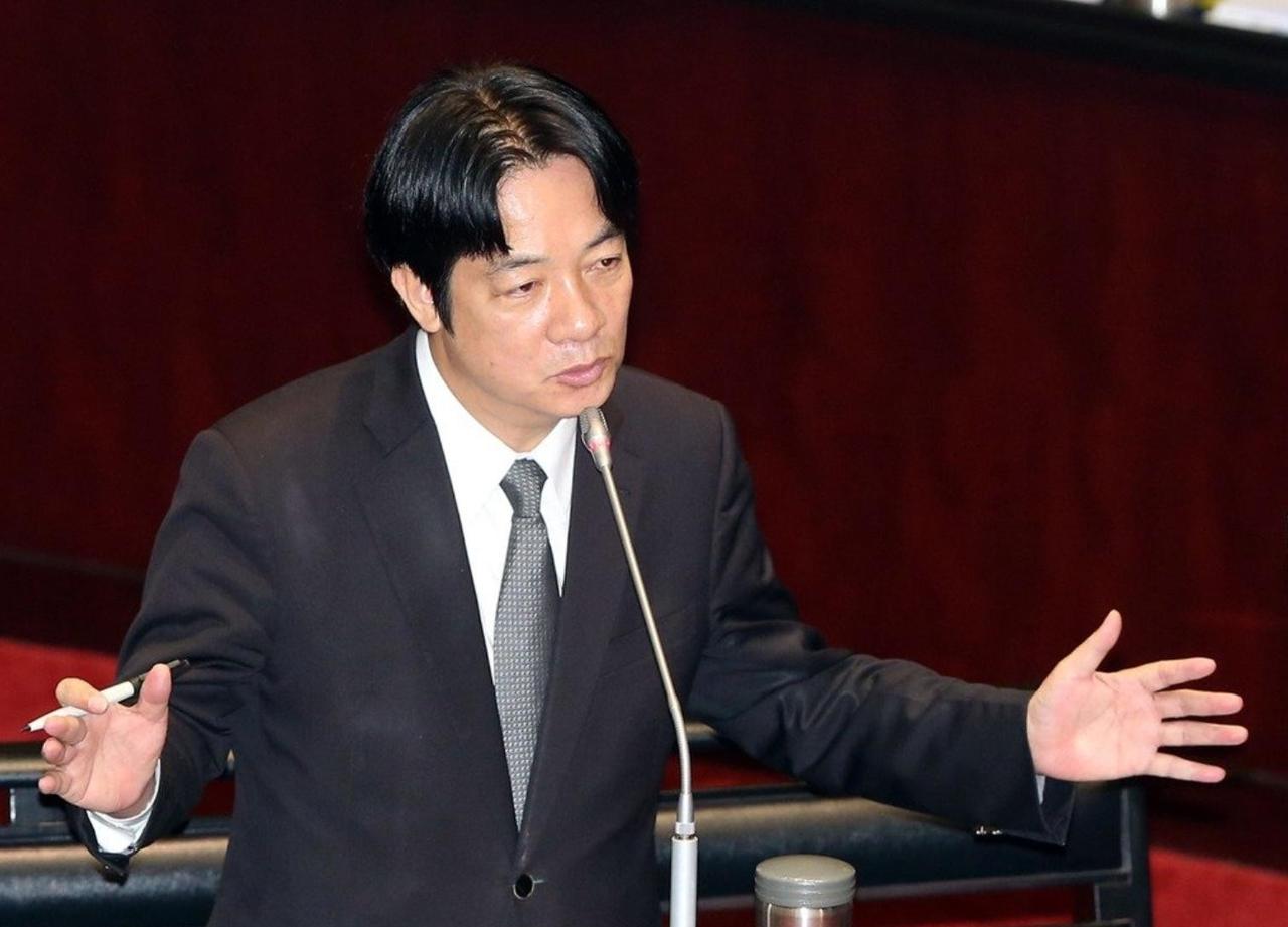 两岸风云，统一大势下的博弈和变局
《人民日报》发了文章，2025年11月4号，台