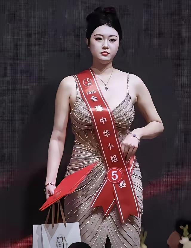 2025年12月29日，来自 河北邢台隆尧县 山村的19岁妹子莲子欣，在 香港 