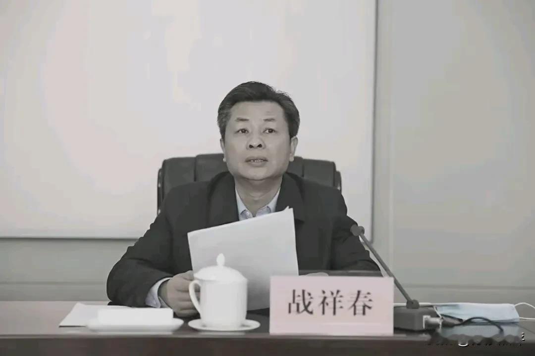 临沂文联主席被原司机杀害敲响了警钟：是对社会用人制度、缺失人文关怀敲响的警钟！
