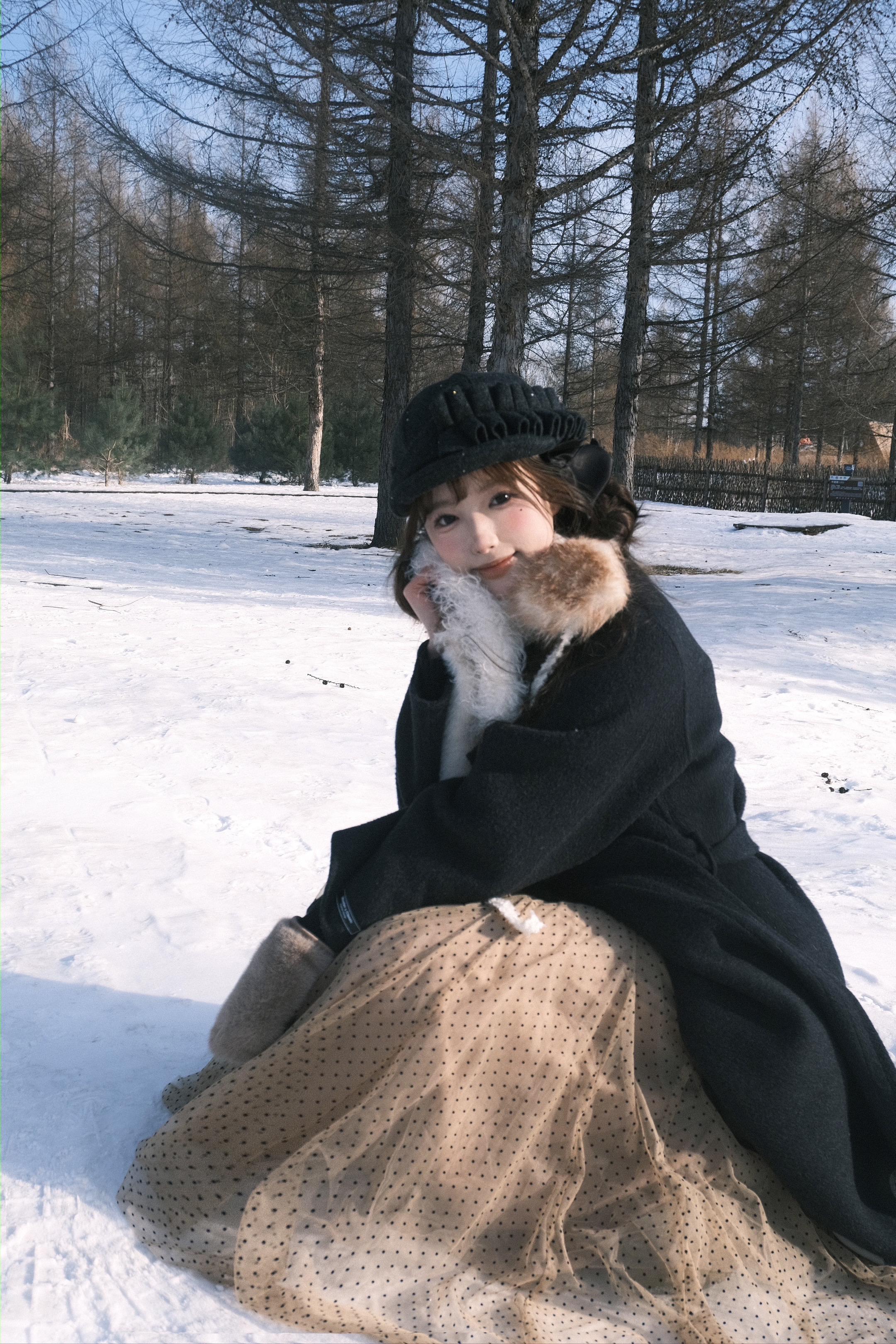 茉莉雪季的尾调是你浅淡的瞳色。
