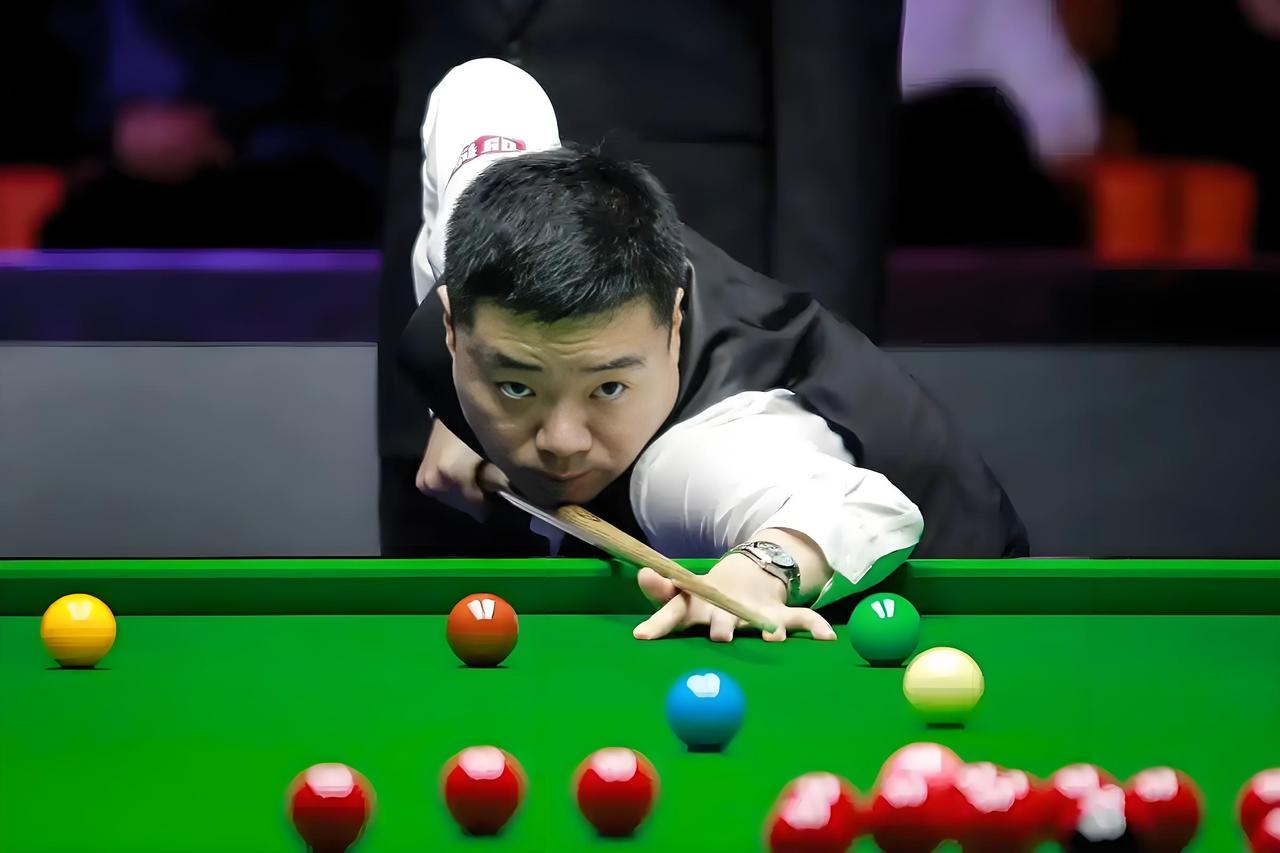 4-0！丁俊晖横扫艾曼.阿拉姆里，晋级下一轮。
11月19日晚，2025年利雅得