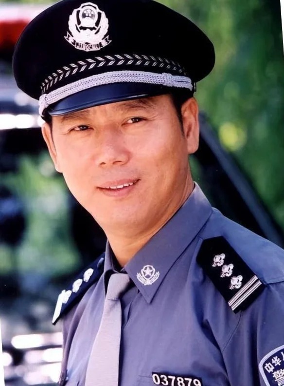 承认吧李诚儒你还是忘不了郭敬明 六年前被怼得无话可说，六年后把对方的话当成自己的