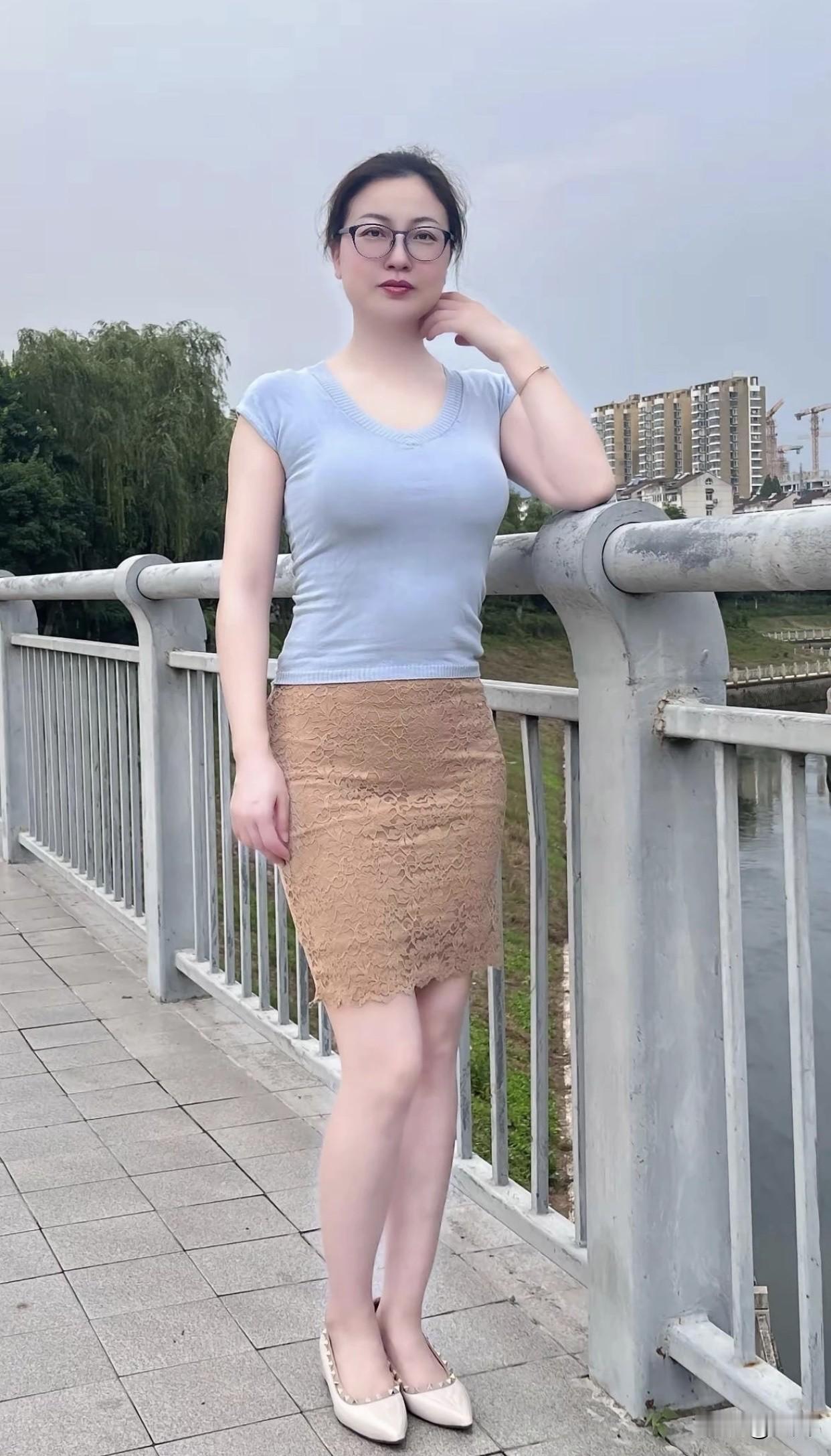 四十岁左右的女人最大的魅力是什么阅历丰富，能从容应对生活中的难题。