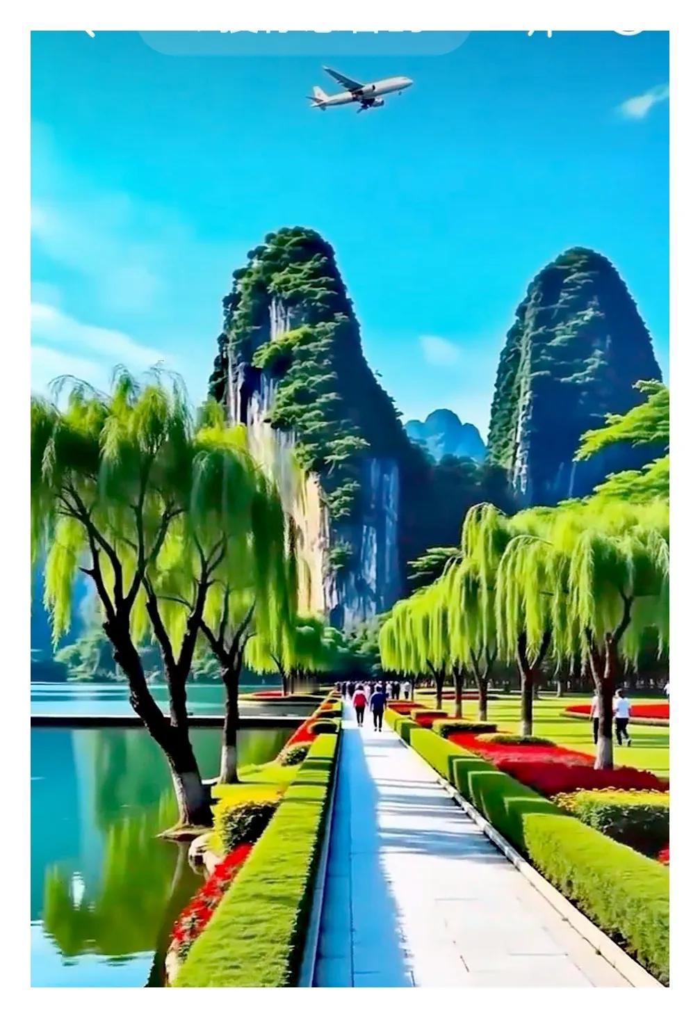 山青水秀，风景优美；游人如织，悠闲自得。