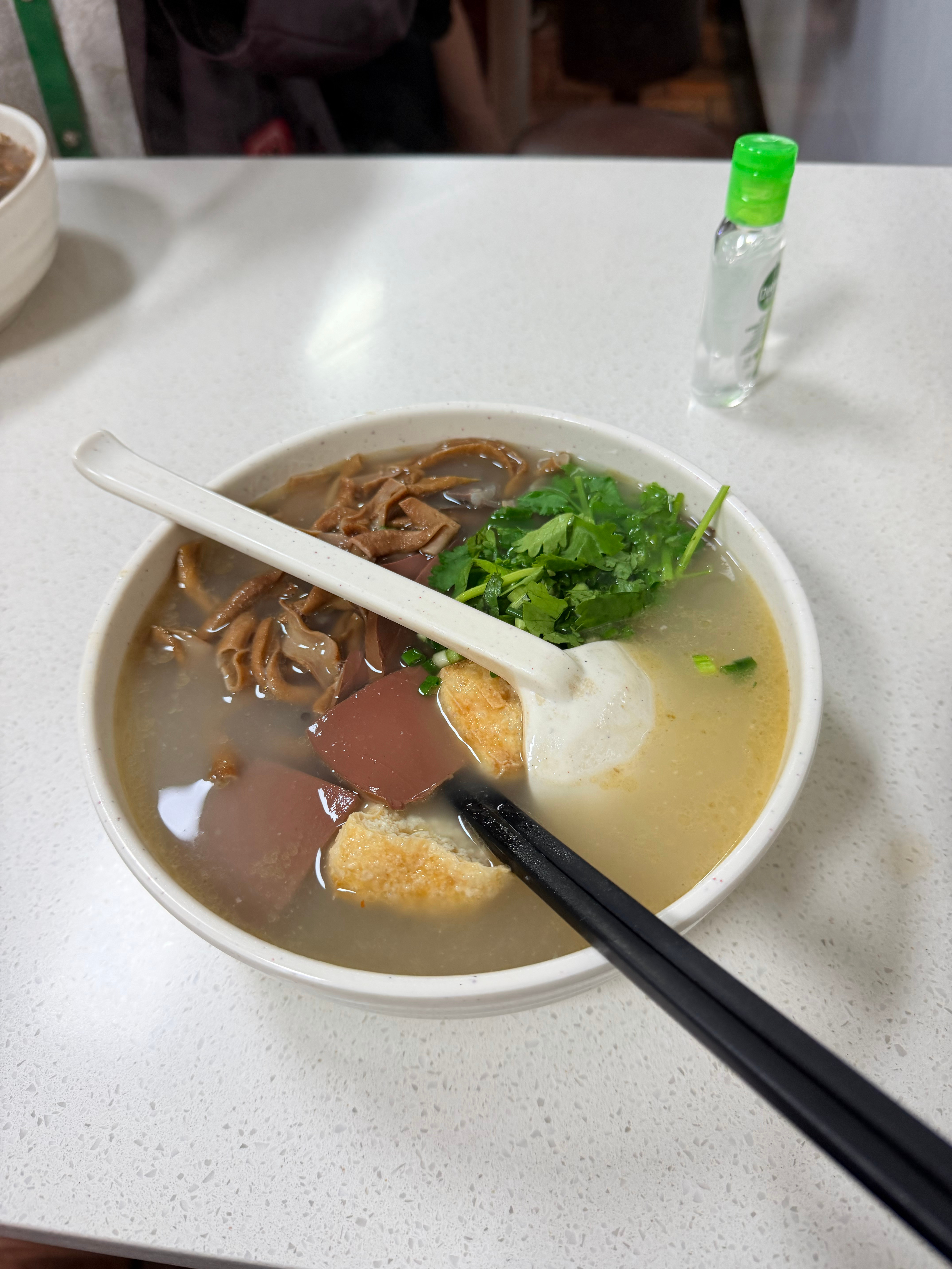 我天天就带我妈吃垃圾食品我看她吃挺香改天再捞一下 好久没捞了 