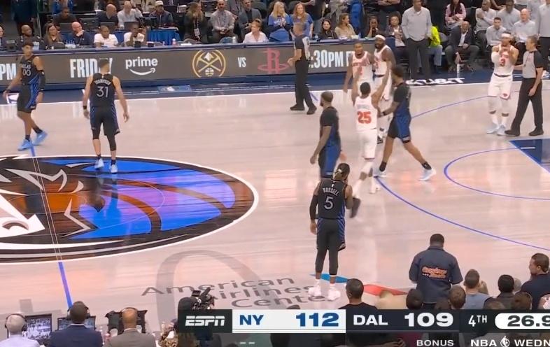 基德是把克莱当神了这最后几分钟没有任何上场机会 和手感最后时刻落后三分 让克莱去