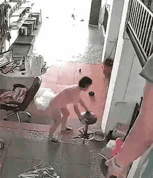 谁说女子不如男 ​​​