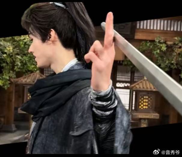 龚俊新剧胡子造型 龚俊官宣《凤舞九天》饰演陆小凤！四条眉毛胡子造型高度还原原著，