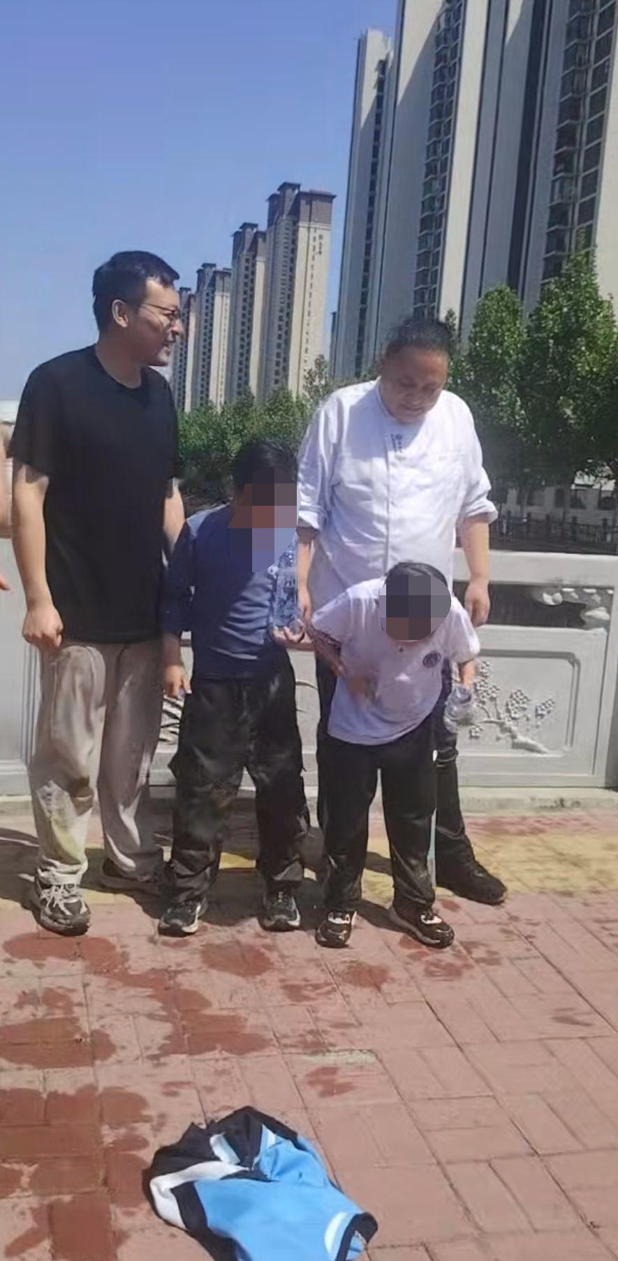 凡人挺身破危机，商丘善举暖人心4月25日，河南商丘中水明渠，一场生死救援骤然上演