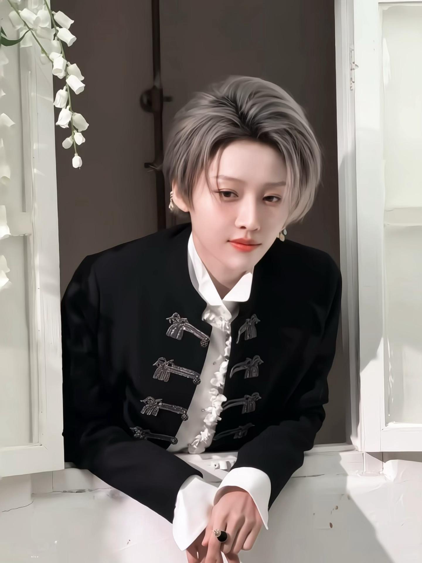 谁懂我们刘雨昕这组完全让人提前过上了春天💐 