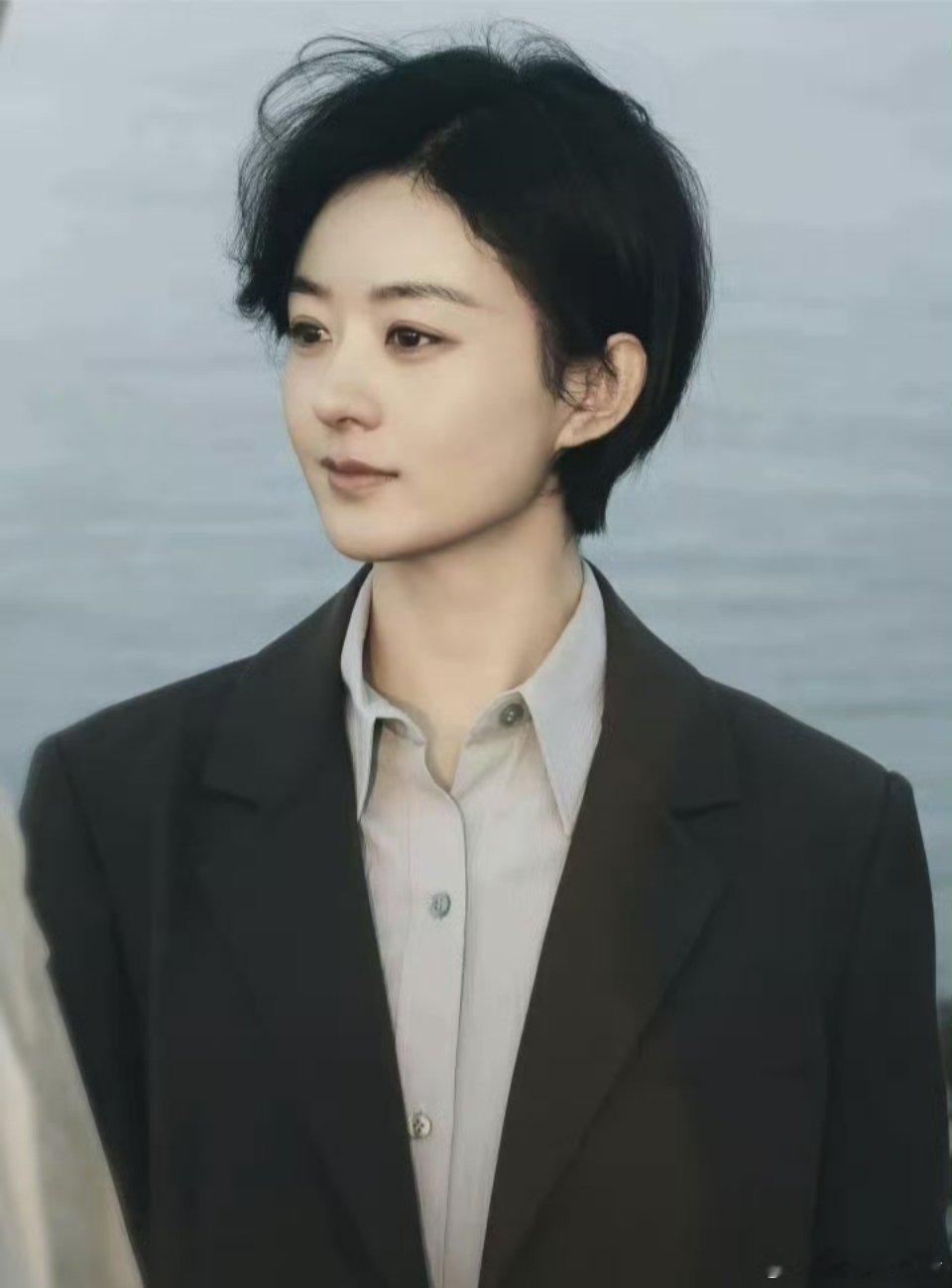 小城大事的集均终于破1000了，赵丽颖长剧这么多年没有跌破2000的，开播前冲奖