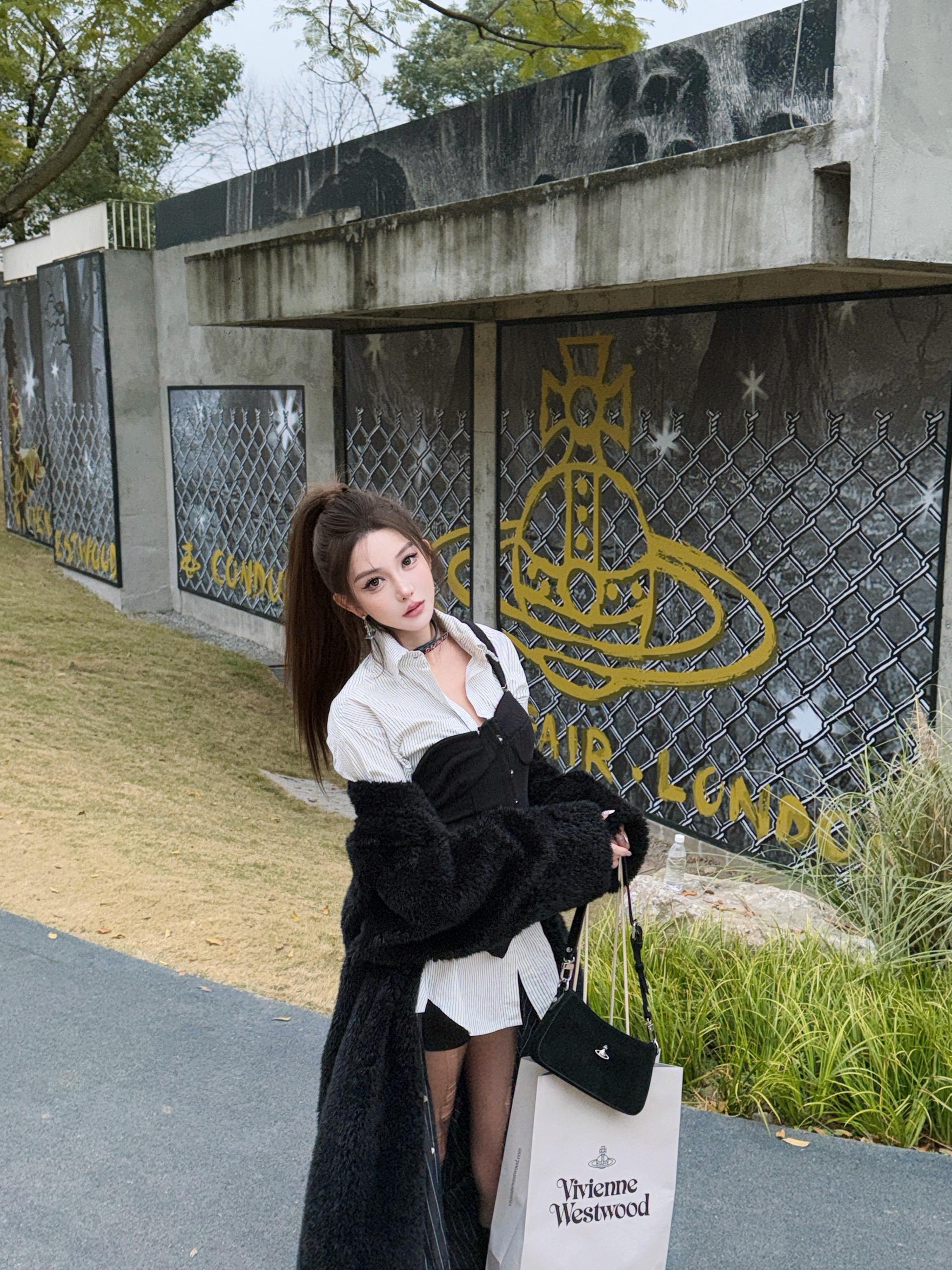 用一次粉身碎骨，换一个永恒的拥抱…