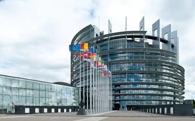 欧洲为什么那么有钱？ 连保加利亚这种不起眼的国家，人均GDP都能到1.6万美元。