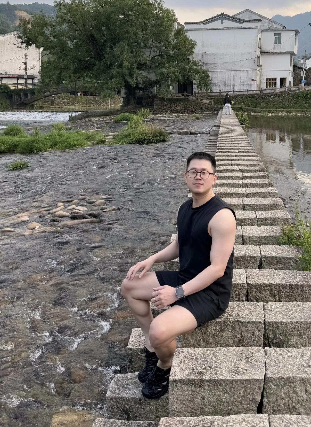 五一乡村迷惑行为大赏
家人们谁懂啊！五一去乡下本想当个岁月静好的文艺青年，结果被