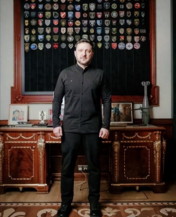 俄乌这仗也有四年了，到这会儿早就没了当初大规模冲锋的劲头，而泽连斯基放了狠话，没