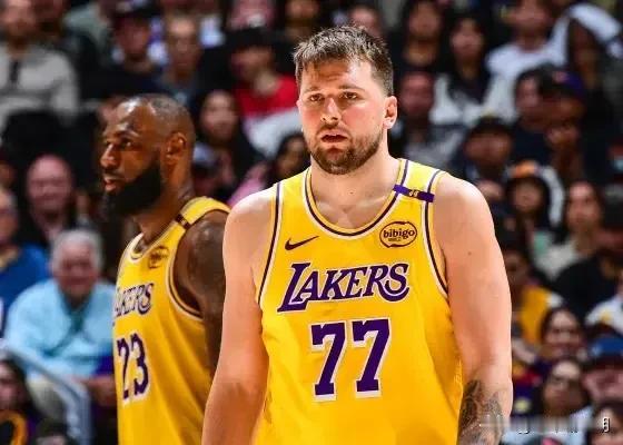 如出一辙！湖人连续两年季后赛首轮被1-4淘汰出局

今日NBA季后赛，湖人主场不