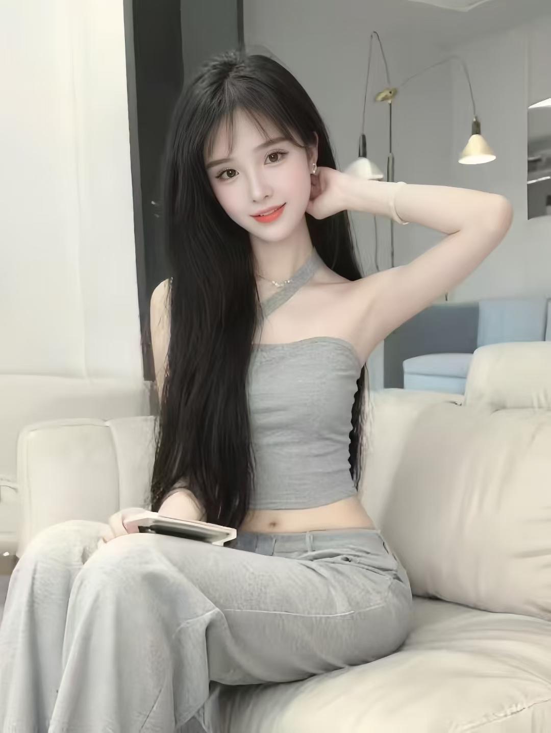 人生没有白走的路，每一步都算数，那些跌进低谷时积攒的力量，终会助你登上顶峰，看见