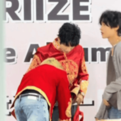 朴元彬好没眼力见 也不怪李灿荣翻白眼吧🙄 
