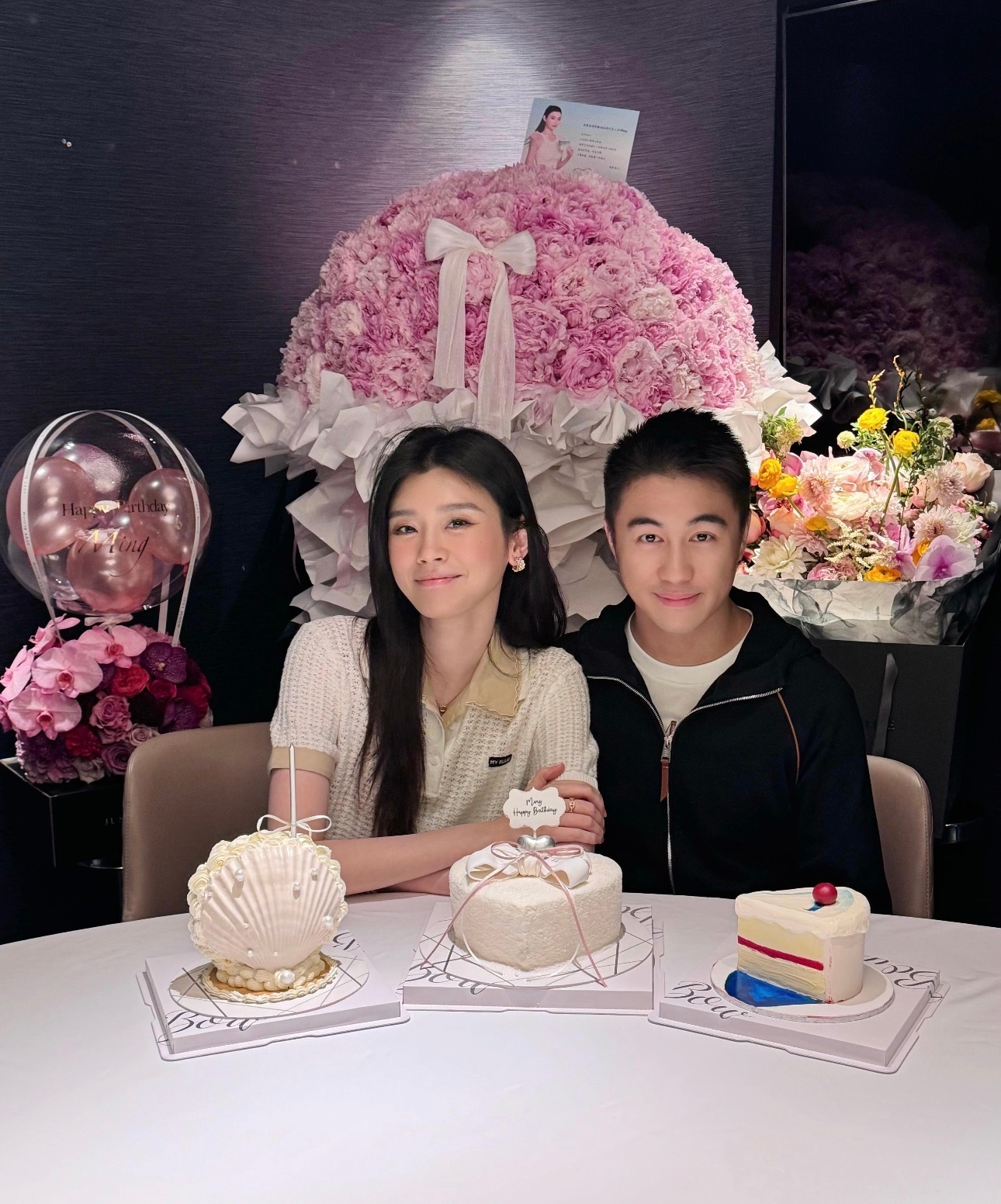 奚梦瑶何猷君婚礼伴手礼奚梦瑶和何猷君居然要补办婚礼了，我不太羡慕奚梦瑶，我羡慕他