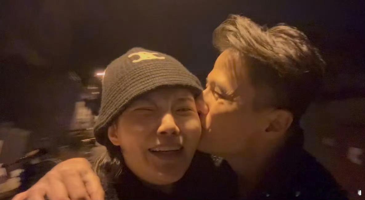 曾因“装”遗憾分开，如今敞心扉再牵手，直球告白戳心，双婚礼安排上，嗑疯这对意难忘