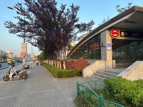 你在上海报过警吗[what]
据统计，上海每年每人报警次数在0.68次
上海地铁