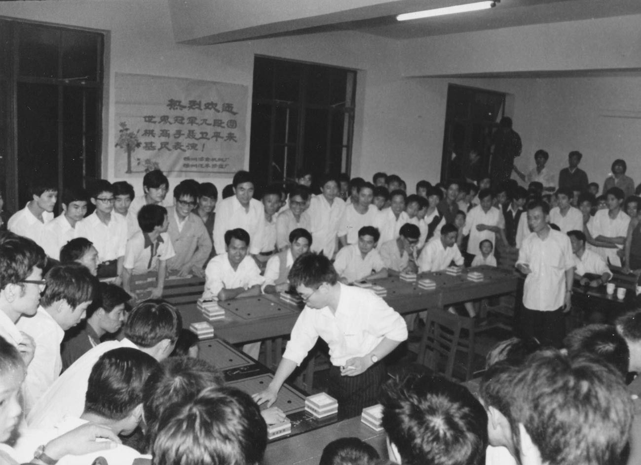 再见棋圣聂卫平【聂棋圣与扬州棋手车轮大战】虽然聂卫平不是扬州人，但是作为中国围棋