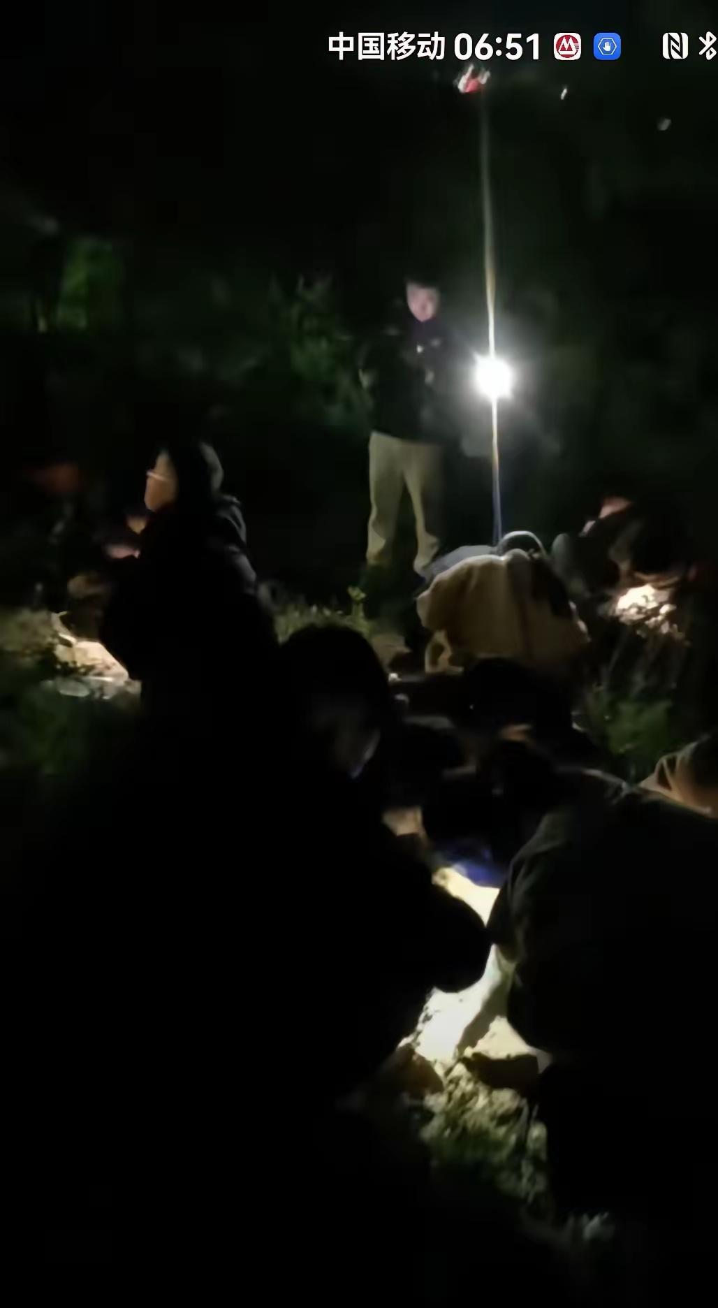 完整榜单刚刚出炉，安徽淮南竟然掀起了一股“挖金豆”的热潮，成千上万的市民扎堆上山