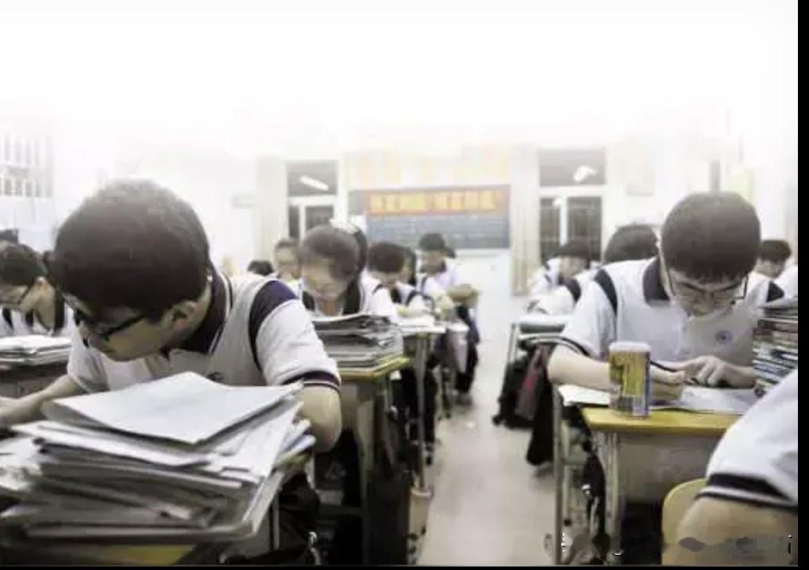 题能刷出马斯克吗？

​刷题熬夜能找到好工作吗？
大概率不能！

因为92%的人