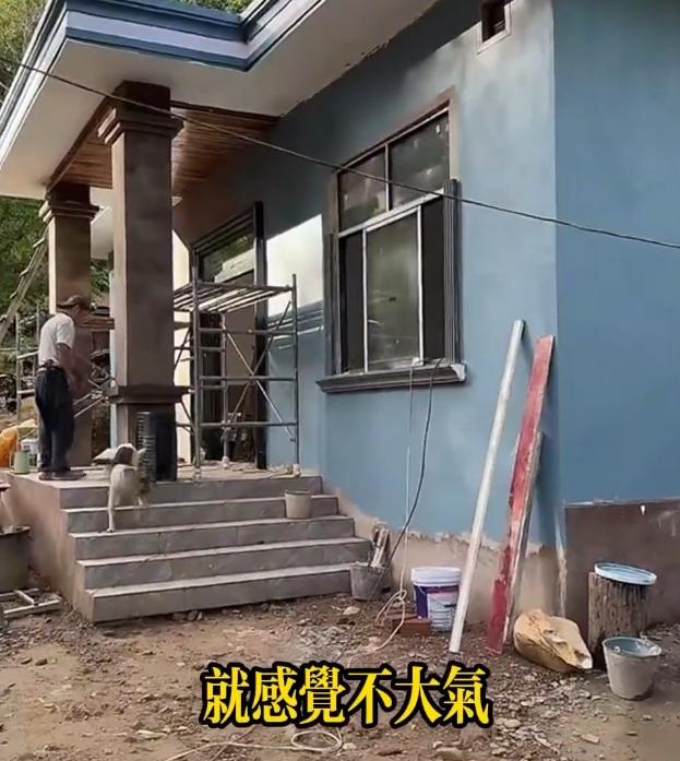 大山老挝建房:外墙颜色的选择就是一个败笔！
大山在老挝帮老丈人家建的房子装修已接