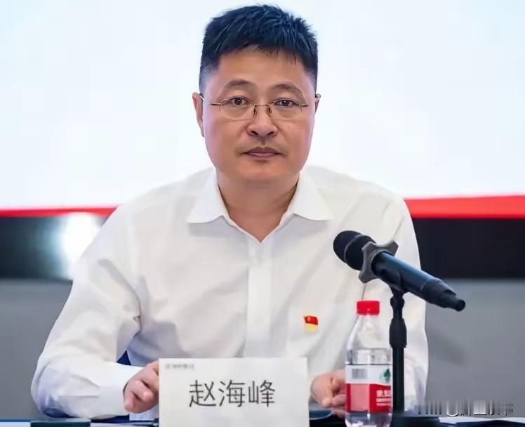 杭州酒局强制猥亵案发生后，赵海峰这个人在网上大火起来。从命理学角度讲，赵海峰这个