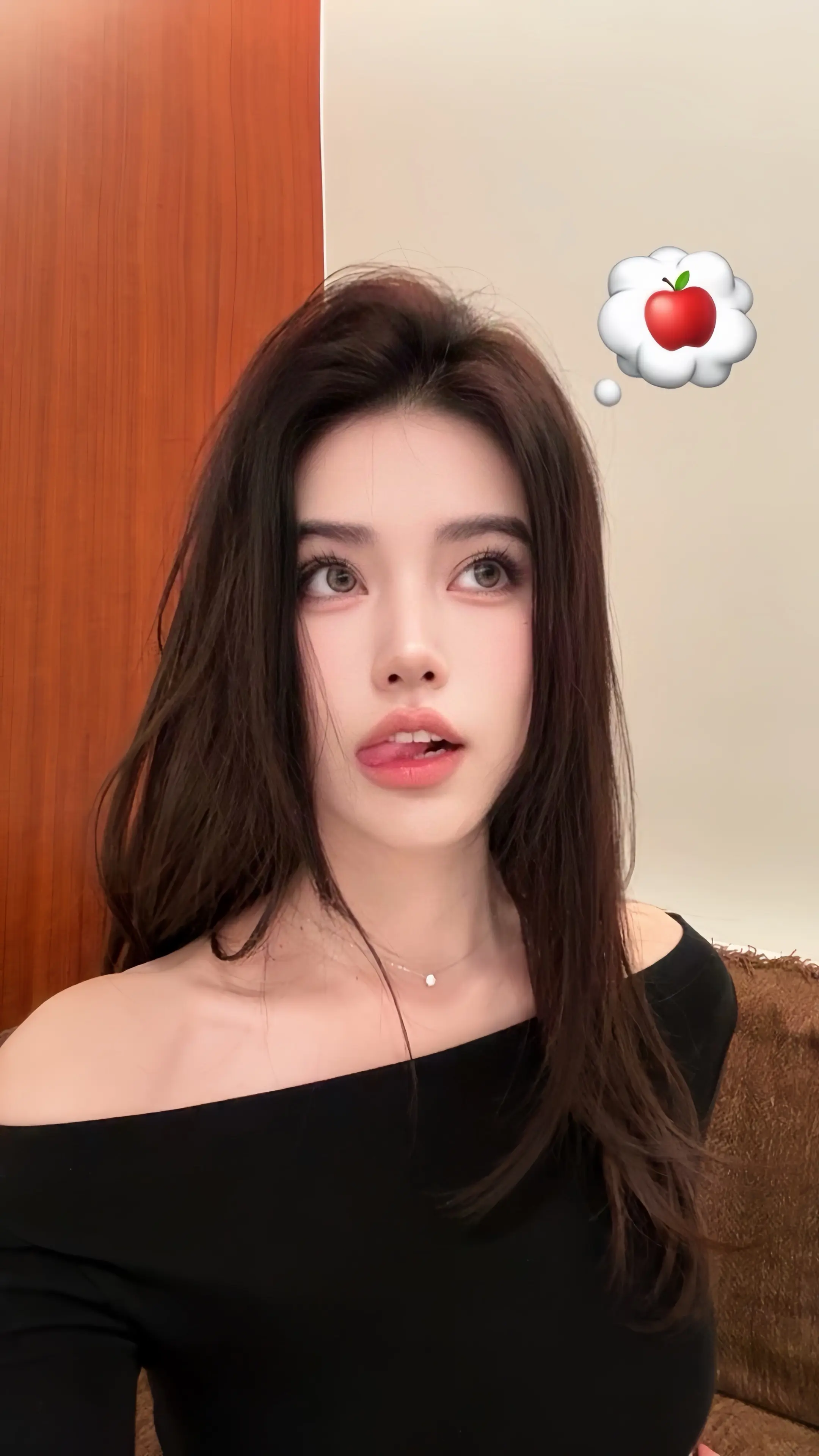 ૮  ´͈ ᗜ `͈ ა♡ 🍎今天换头像了吗