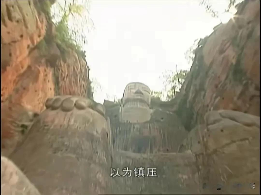 好奇怪呀！
为什么时代在进步，
实景拍摄却在“退步”？
大家发现没？如今的电视剧